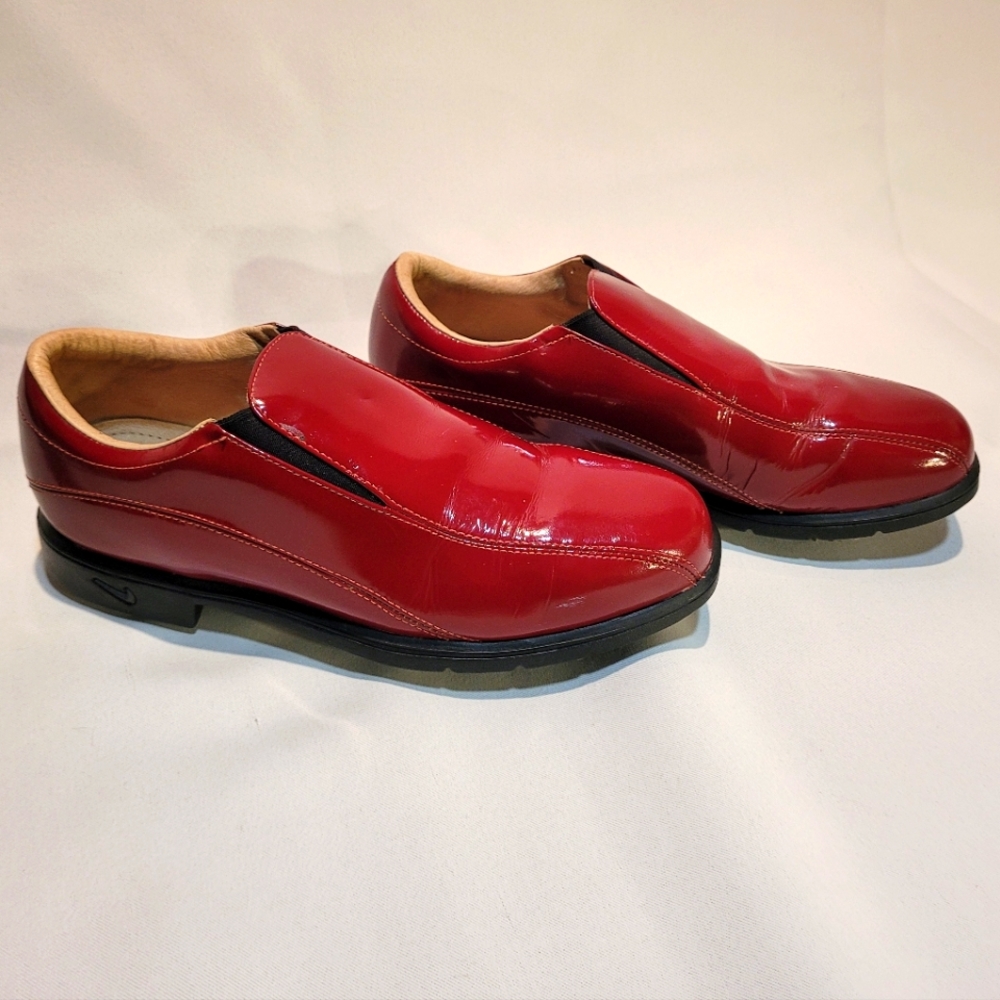 Red Nike air Verdana Last patent leather slip on golf shoes women’s